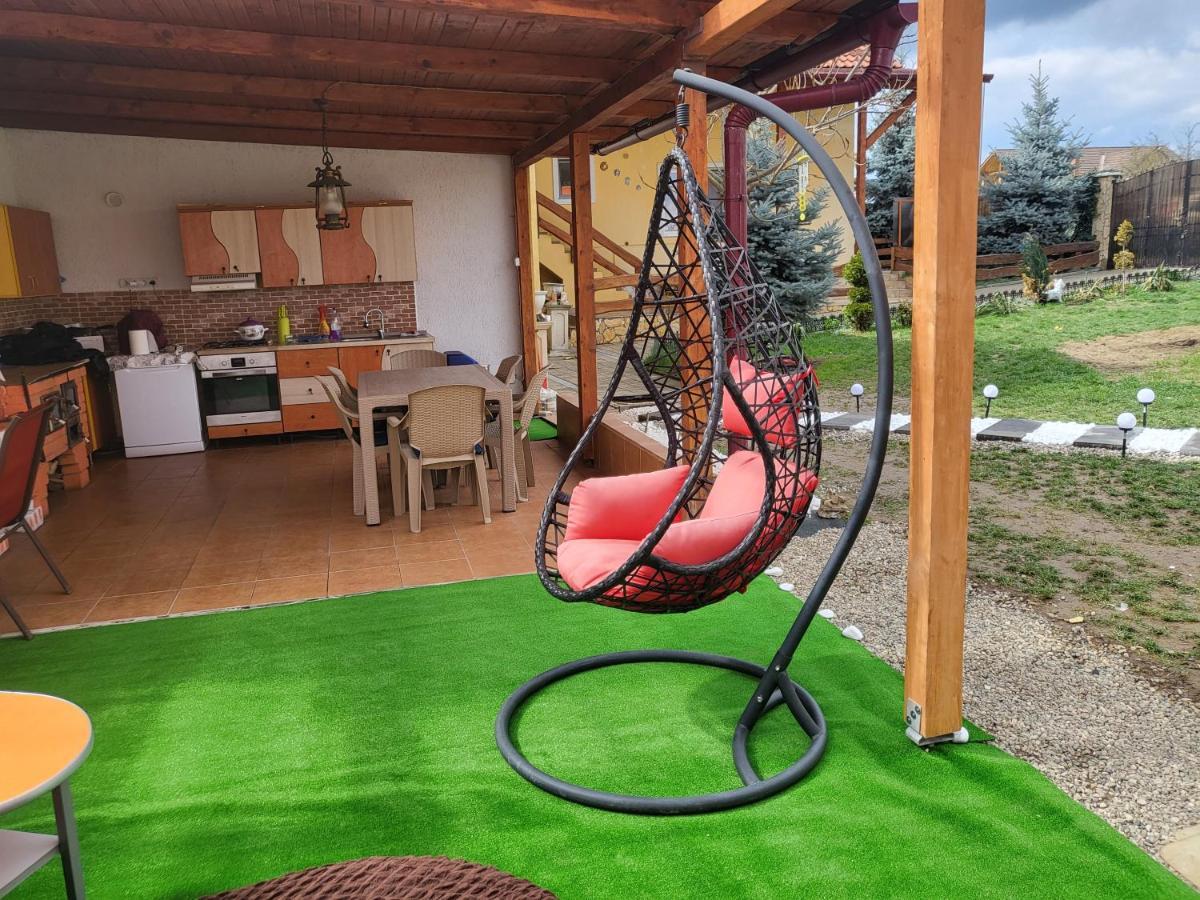 Vila primitoare cu jacuzzi și ciubăr Villa Satu Mare Exterior foto